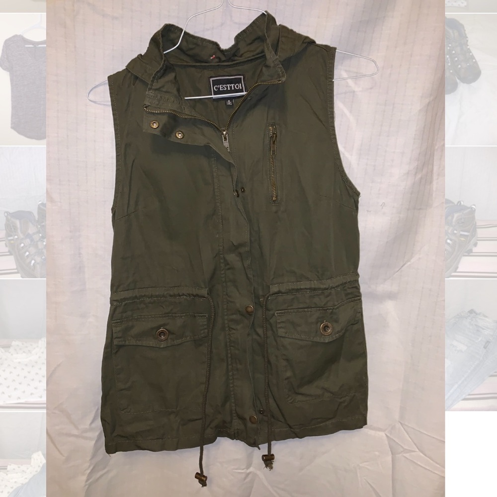 Navy green jacket vest with pockets and zippers